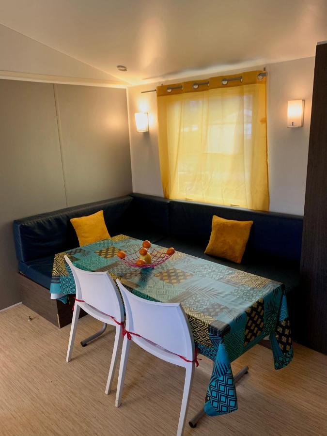 Mobil Home 6 Personnes Saint-Cheron Luaran gambar